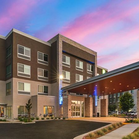 Holiday Inn Express & Suites - Suisun City By Ihg Bagian luar foto