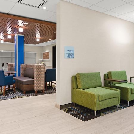 Holiday Inn Express & Suites - Suisun City By Ihg Bagian luar foto